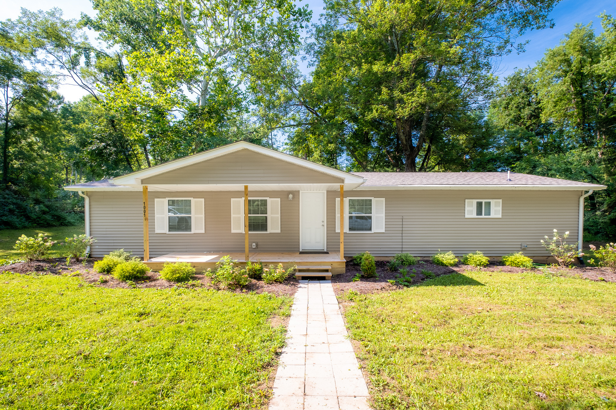 Property Photo: 1001 Ginger Place IN 47265