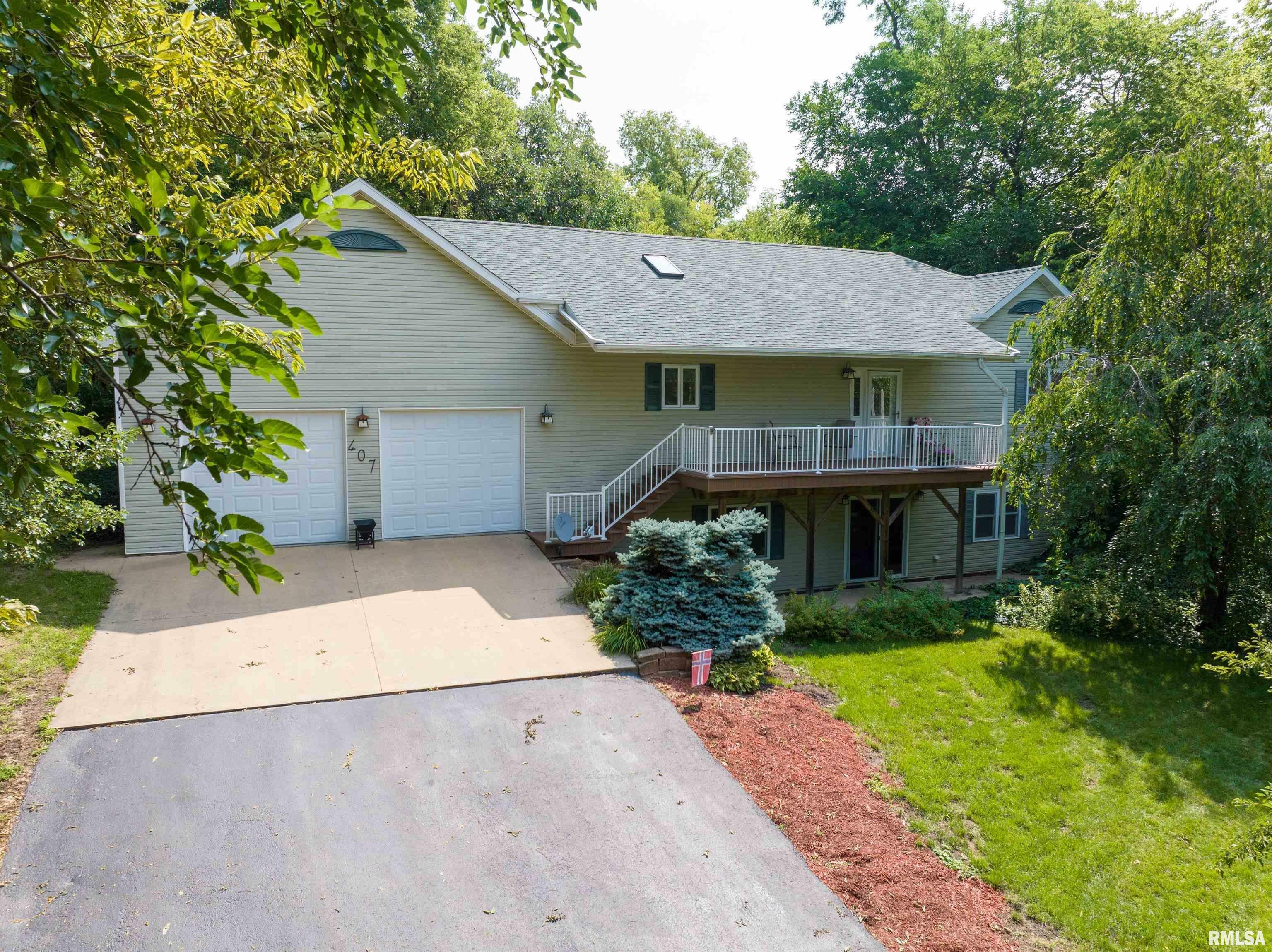 Property Photo:  407 5th Avenue South  IL 61230 