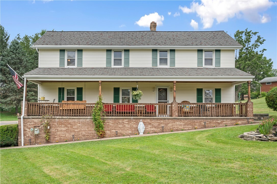 Property Photo:  401 Sharon Rd  PA 15108 