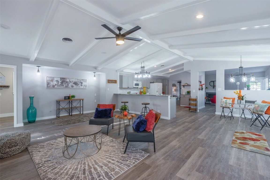 408 E Ellis Street  Llano TX 78643 photo