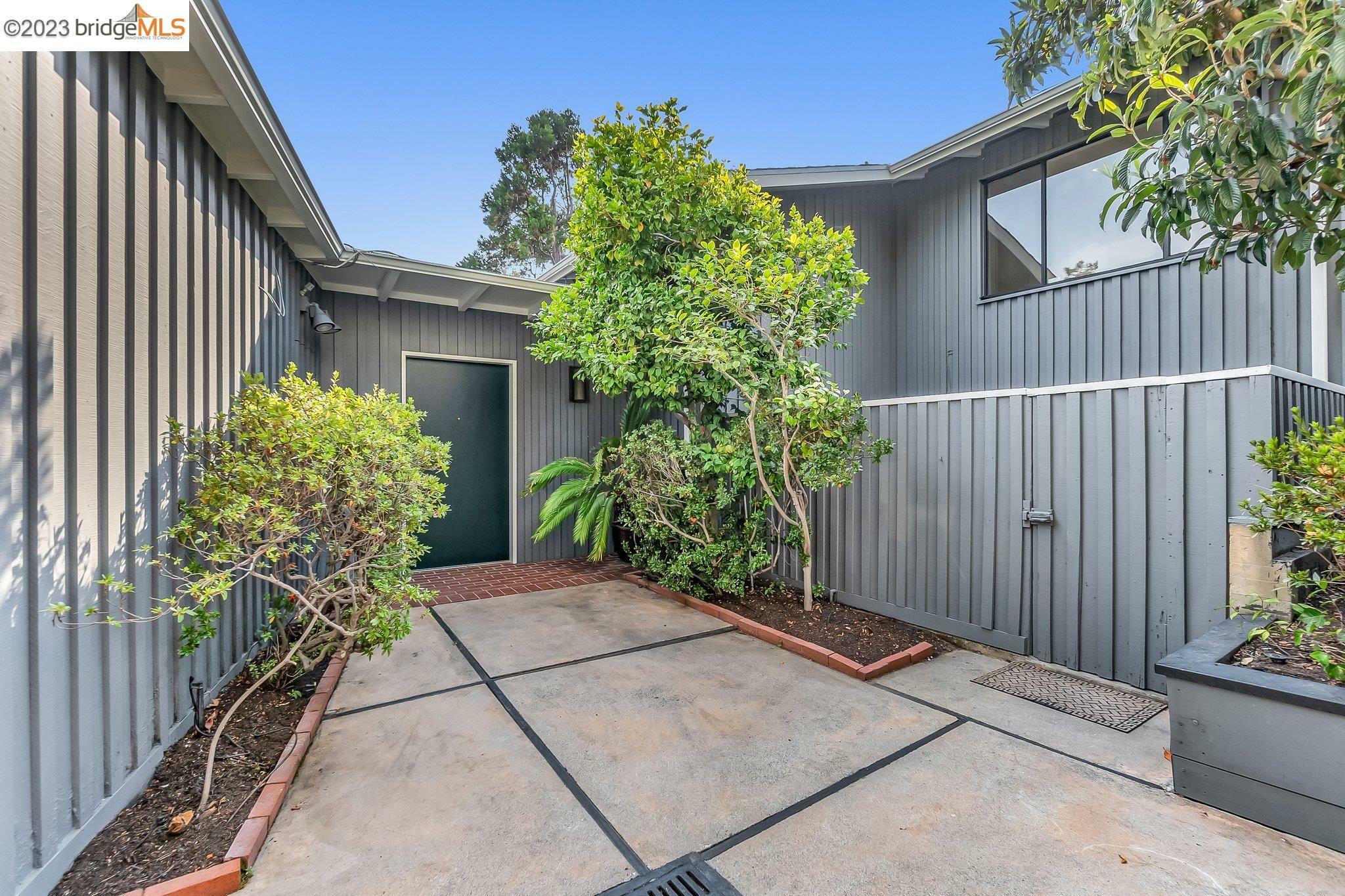 Property Photo: 5 Sotelo Avenue CA 94611