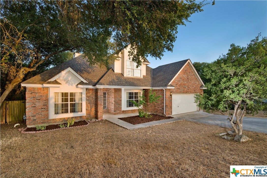 Property Photo:  105 Summerwood Cove  TX 78666 