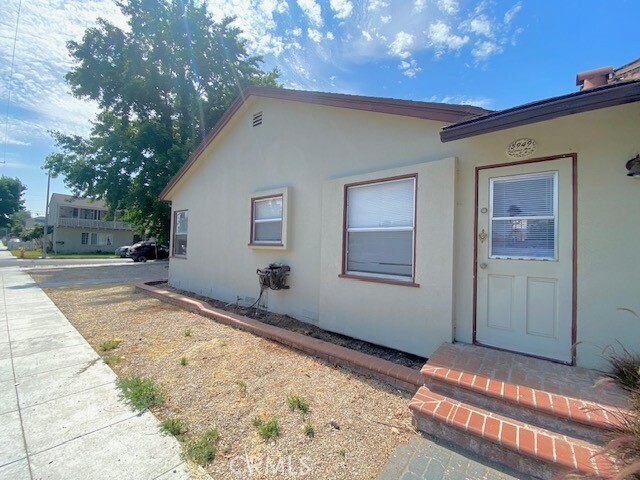 Property Photo:  5949 Lewis Avenue  CA 90805 