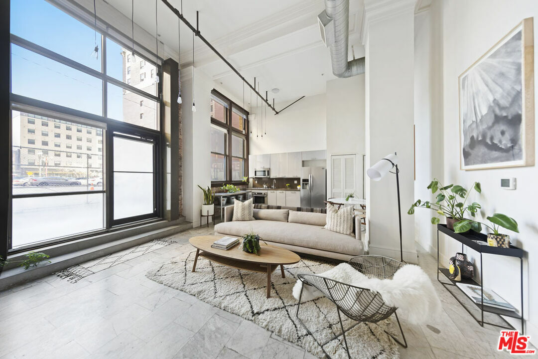 Property Photo: 460 S Spring St 104 CA 90013