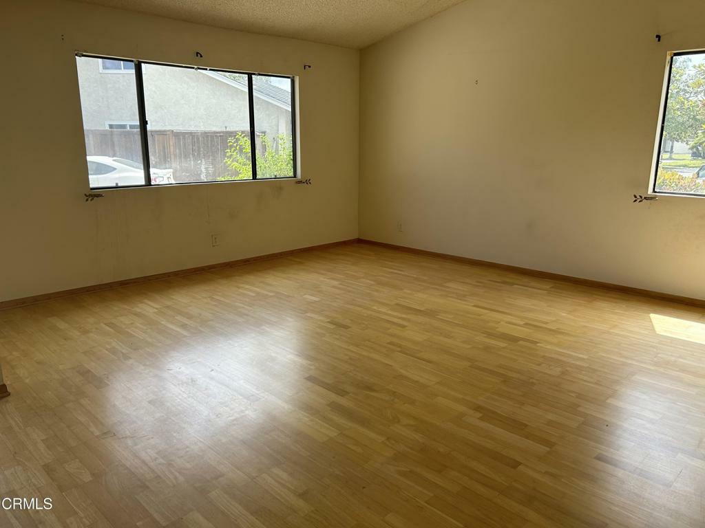 Property Photo:  810 Oarfish Court  CA 93035 