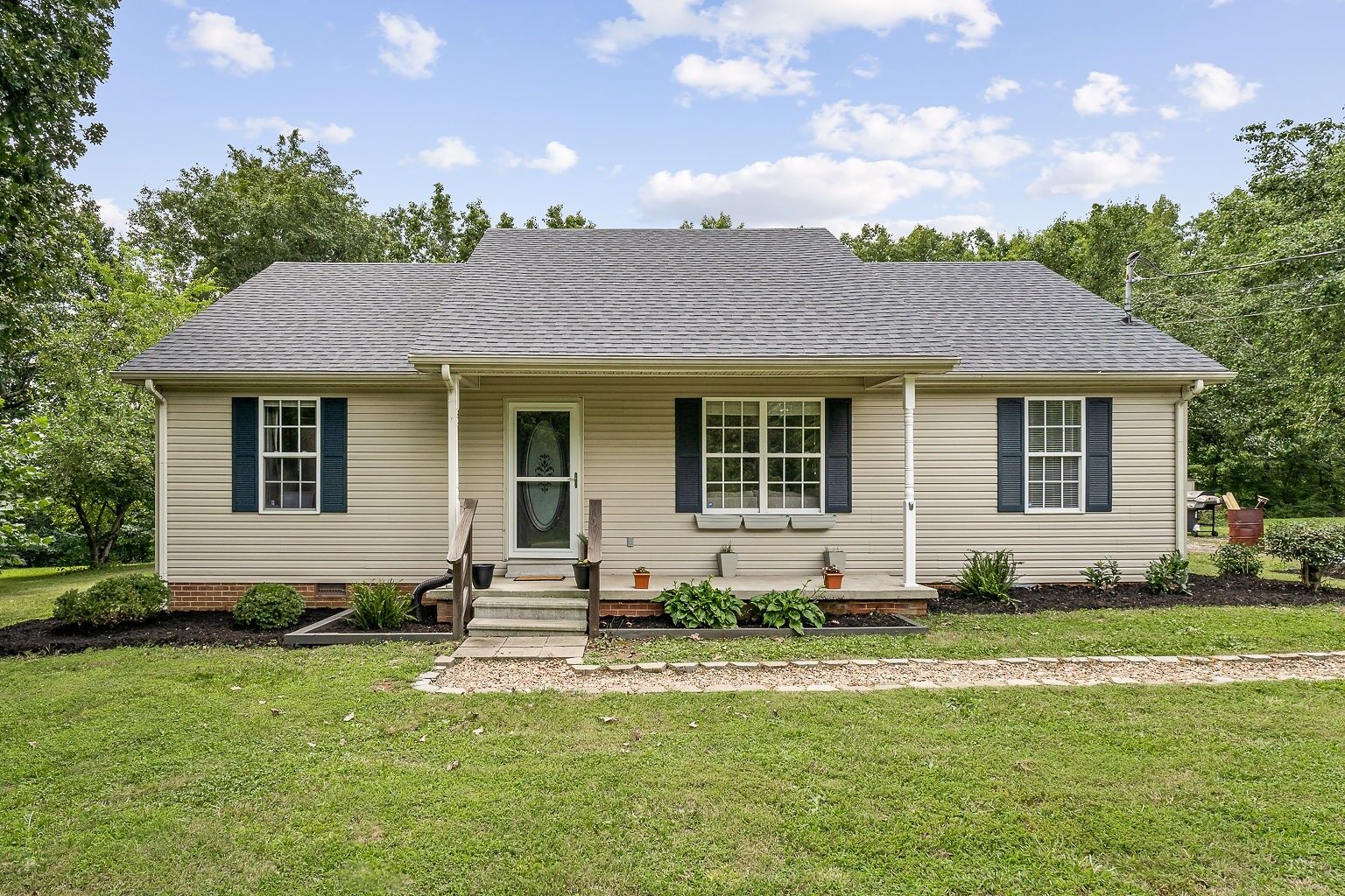 Property Photo: 369 Talpha Dr TN 37059