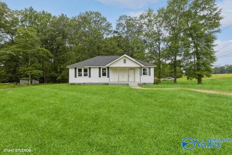 Property Photo:  3912 Town Creek Road  AL 35903 