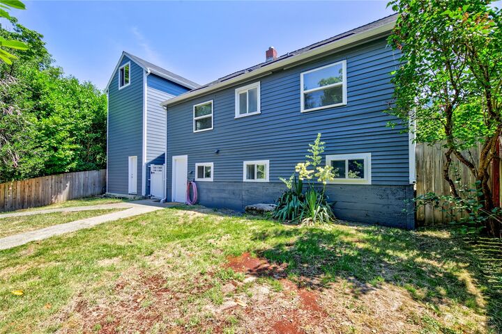 Property Photo: 1721 N Lafayette Avenue WA 98312