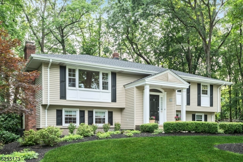 Property Photo: 715 Timberline Dr NJ 07481