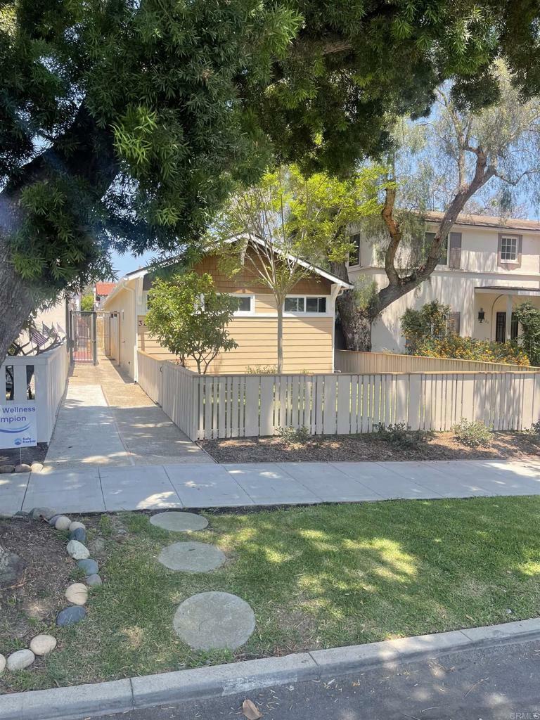 Property Photo: 326 J CA 92118