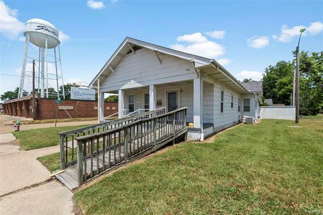 Property Photo:  404 East Center  MO 63801 