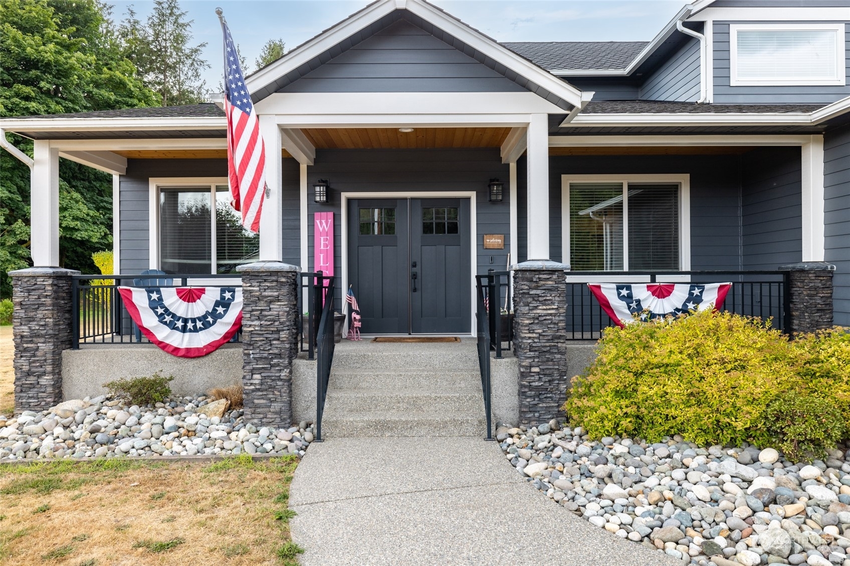 Property Photo:  9940 Fruitdale Road  WA 98284 