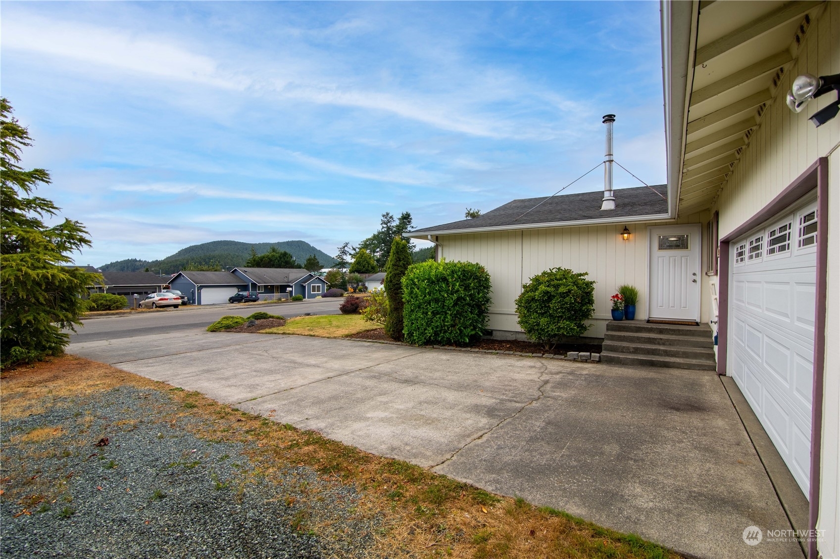 Property Photo:  5510 Kingsway  WA 98221 