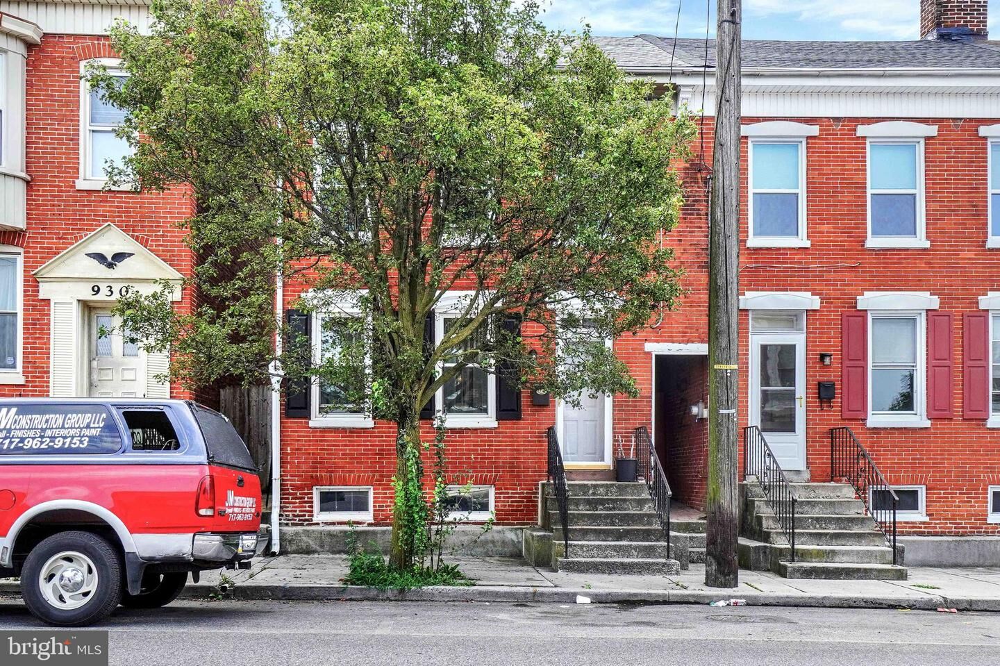 Property Photo: 928 E Market Street PA 17403