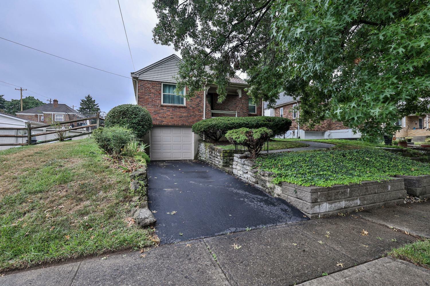 Property Photo: 2241 Ronda Ave OH 45212