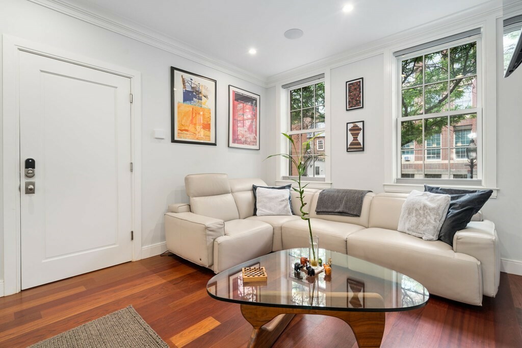 Property Photo: 52 Melrose St 1 MA 02116