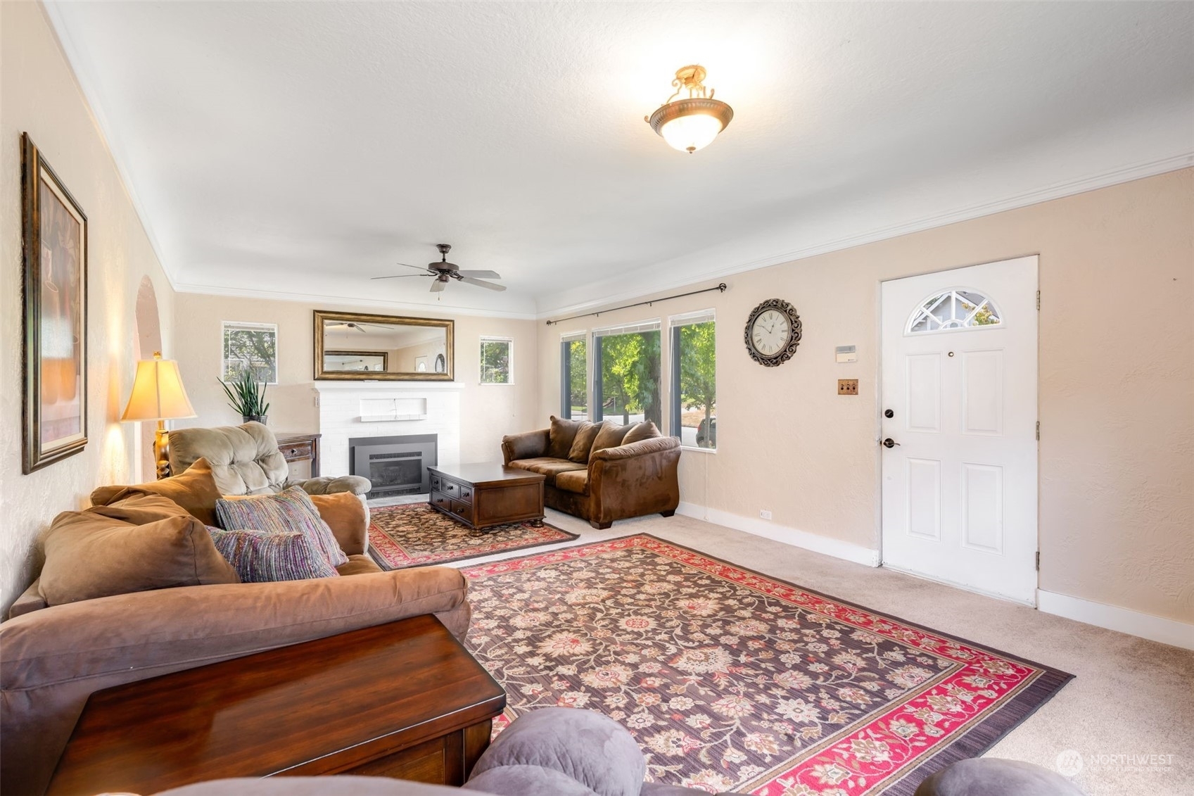 Property Photo:  2327  Cedar Street  WA 98201 