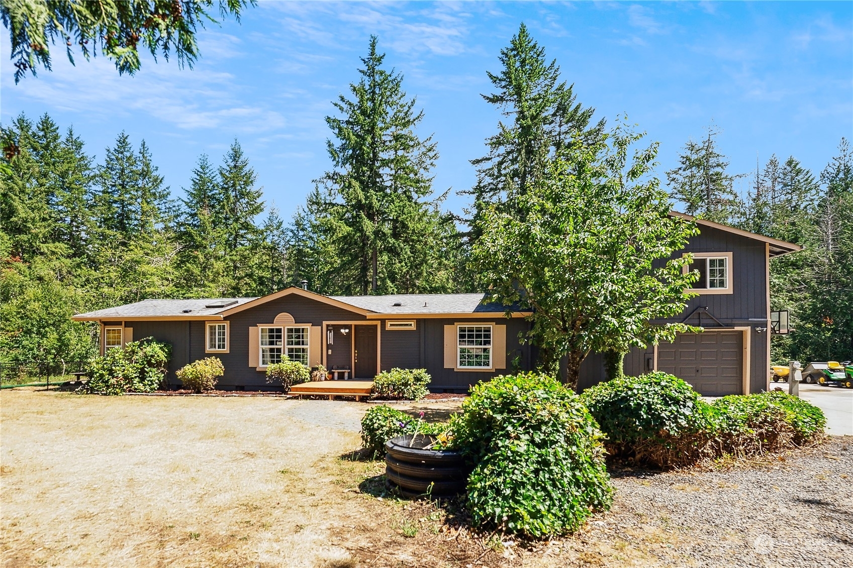 Property Photo: 1350 Lost Highway W WA 98380