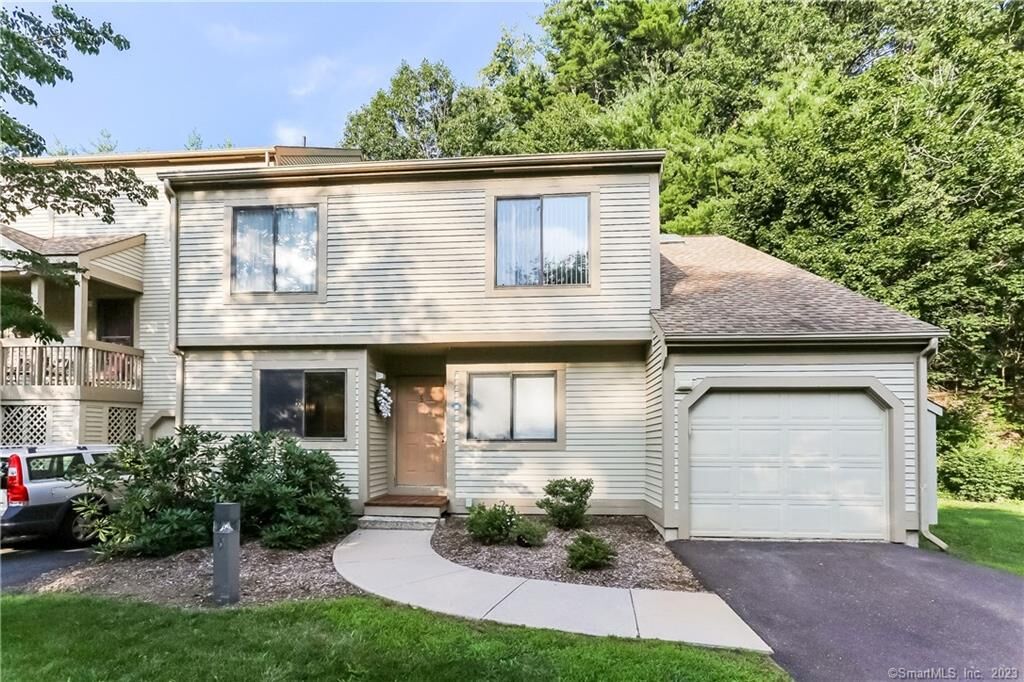 Property Photo:  5 Ashford Drive 5  CT 06001 