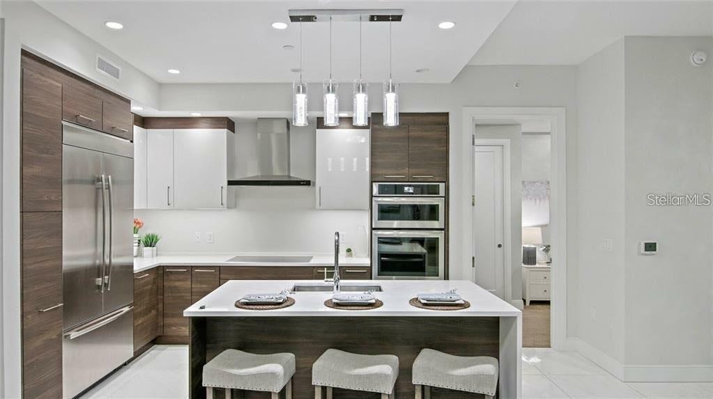 Property Photo: 100 1st Avenue N 2104 FL 33701