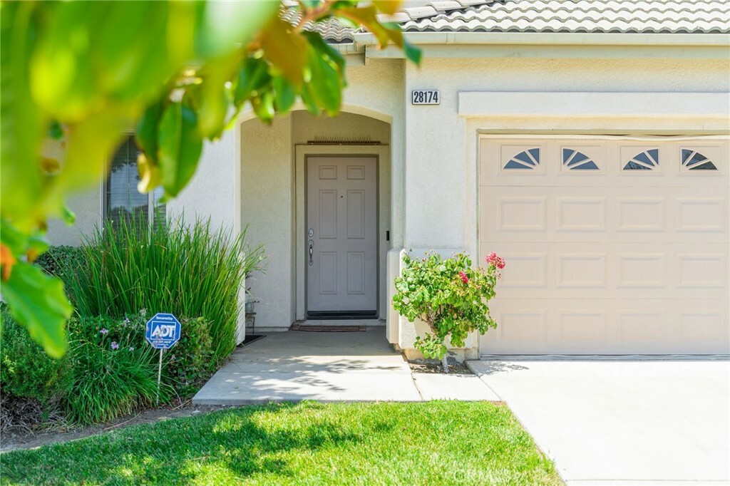 Property Photo:  28174 Glenside Court  CA 92584 