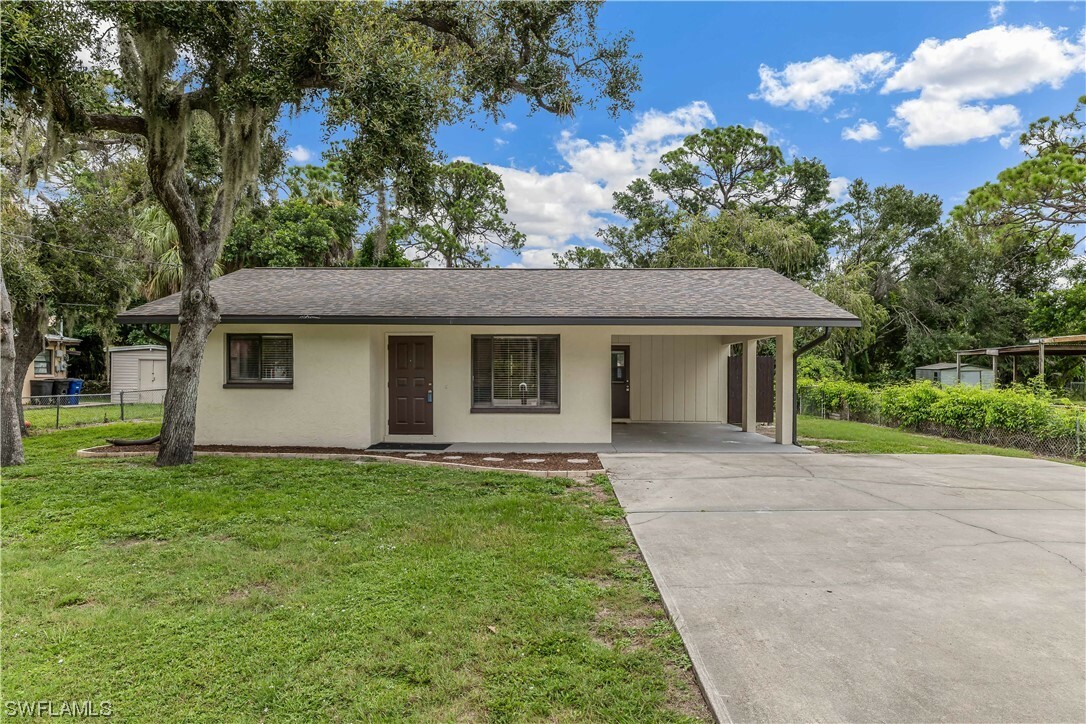 Property Photo:  1806 Marilyn Drive  FL 33917 