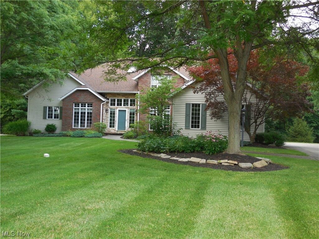 Property Photo:  6808 Silkwood Lane  OH 44139 