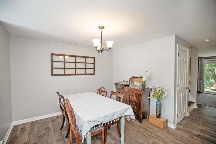 Property Photo: 10 Kingston Court NH 03054