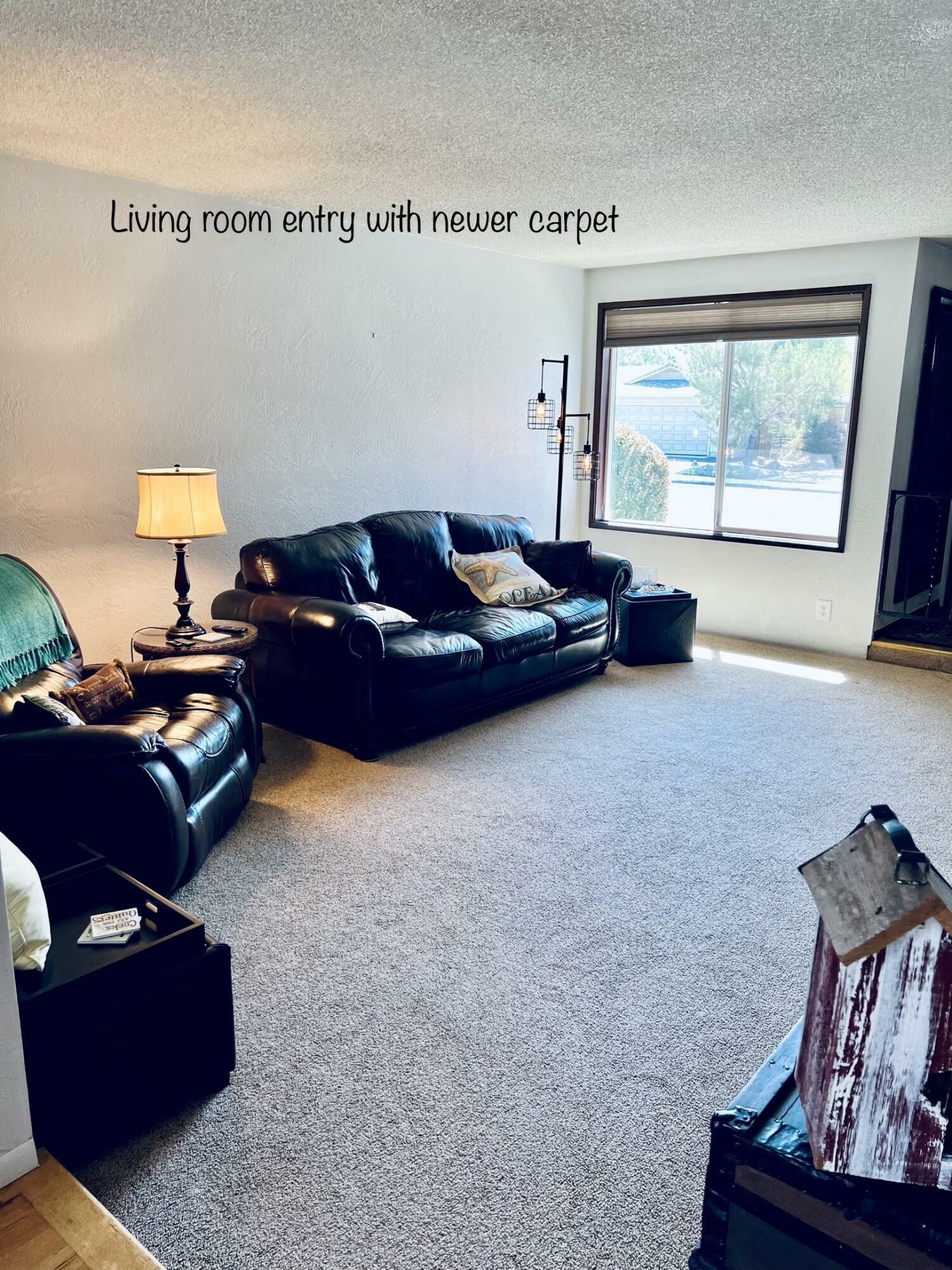 Property Photo: 4070 Rock Way OR 97502