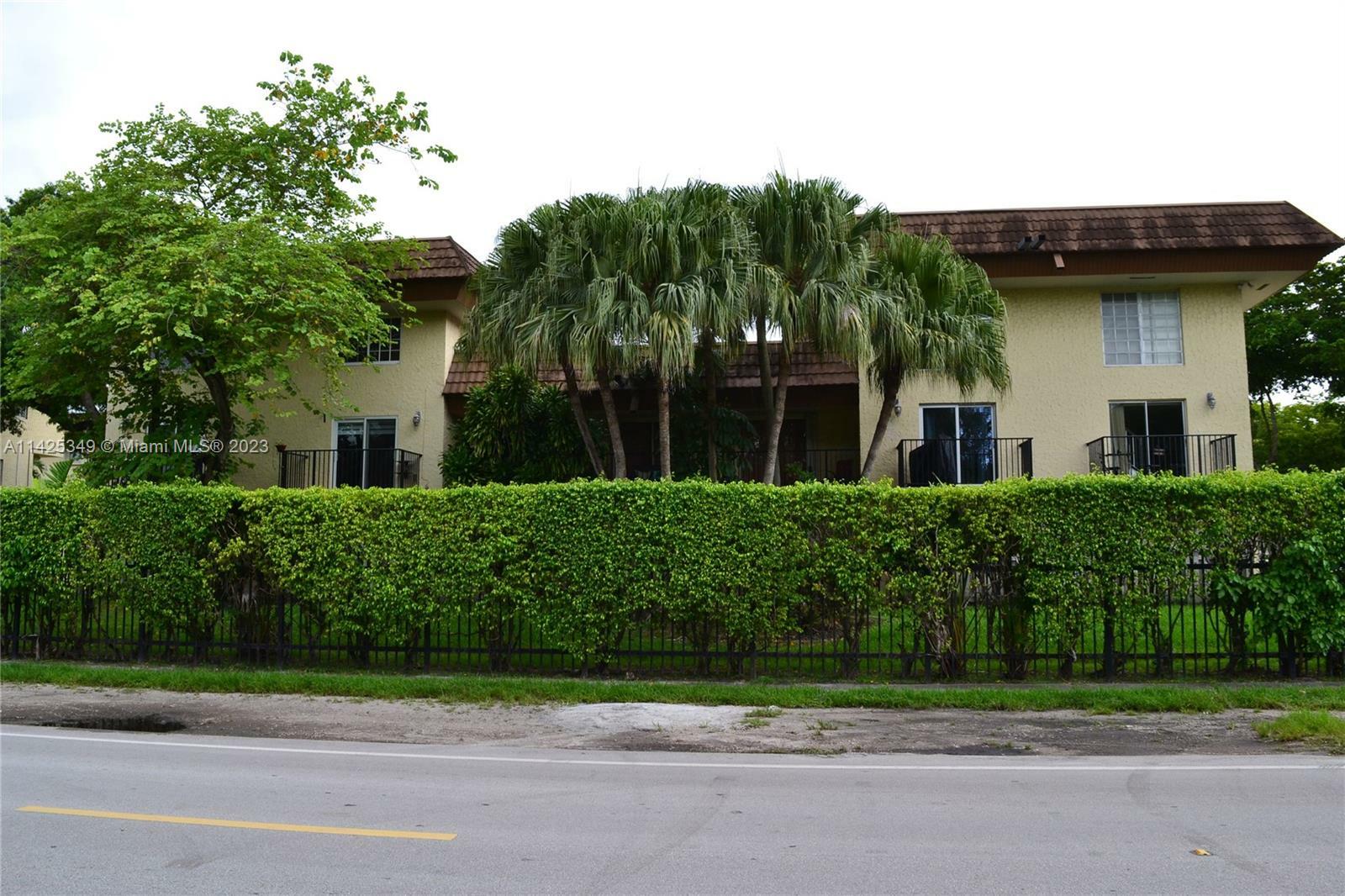 8550 SW 109th Ave 5-105  Miami FL 33173 photo