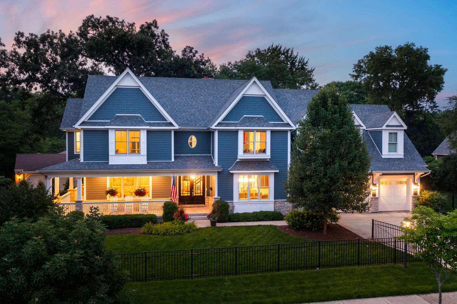 Property Photo:  925 W Benton Avenue  IL 60540 