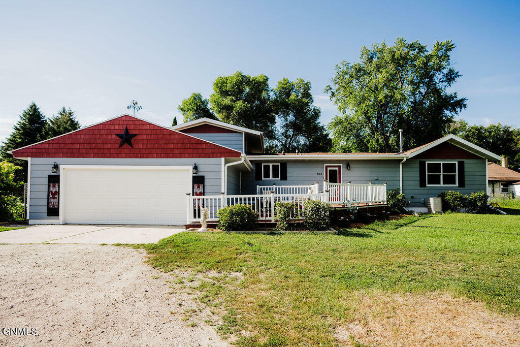 Property Photo:  103 15th Street NW  ND 58401 