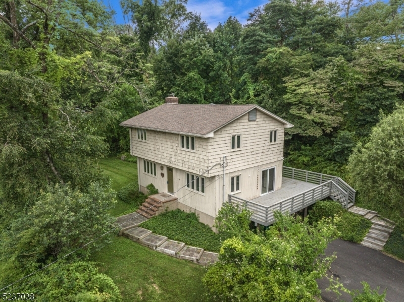 Property Photo:  660 Winding Brook Ln  NJ 07830 