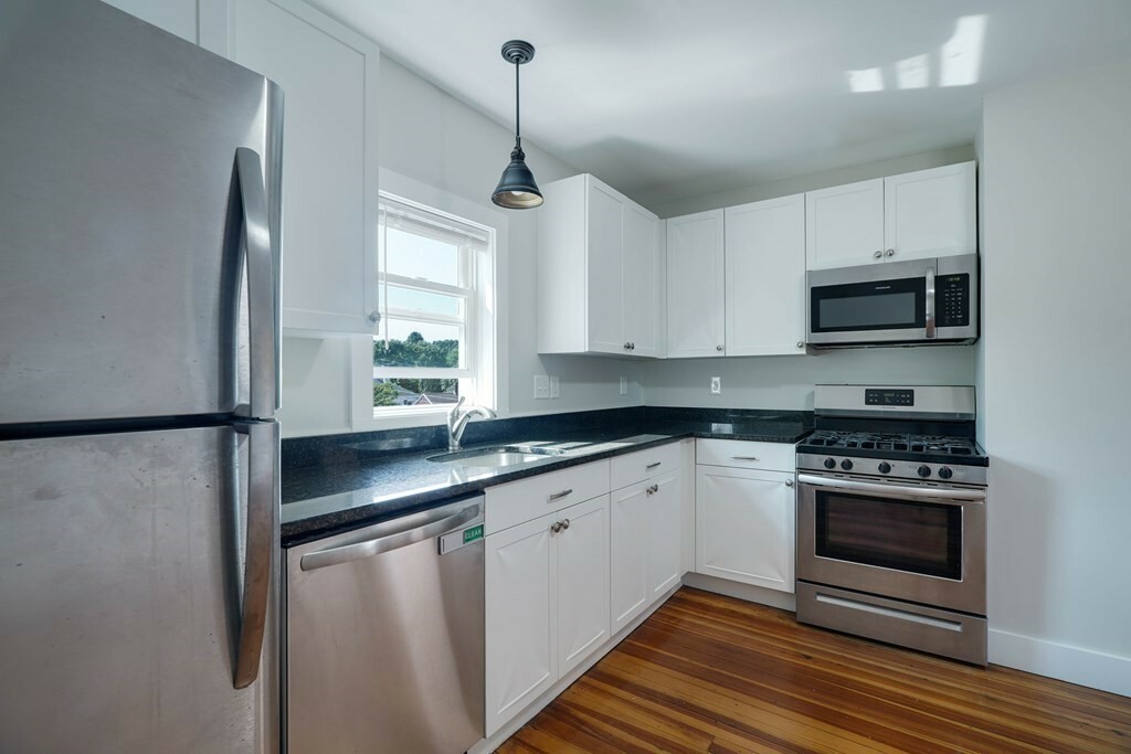 Property Photo:  321 Jefferson Ave 3  MA 01970 