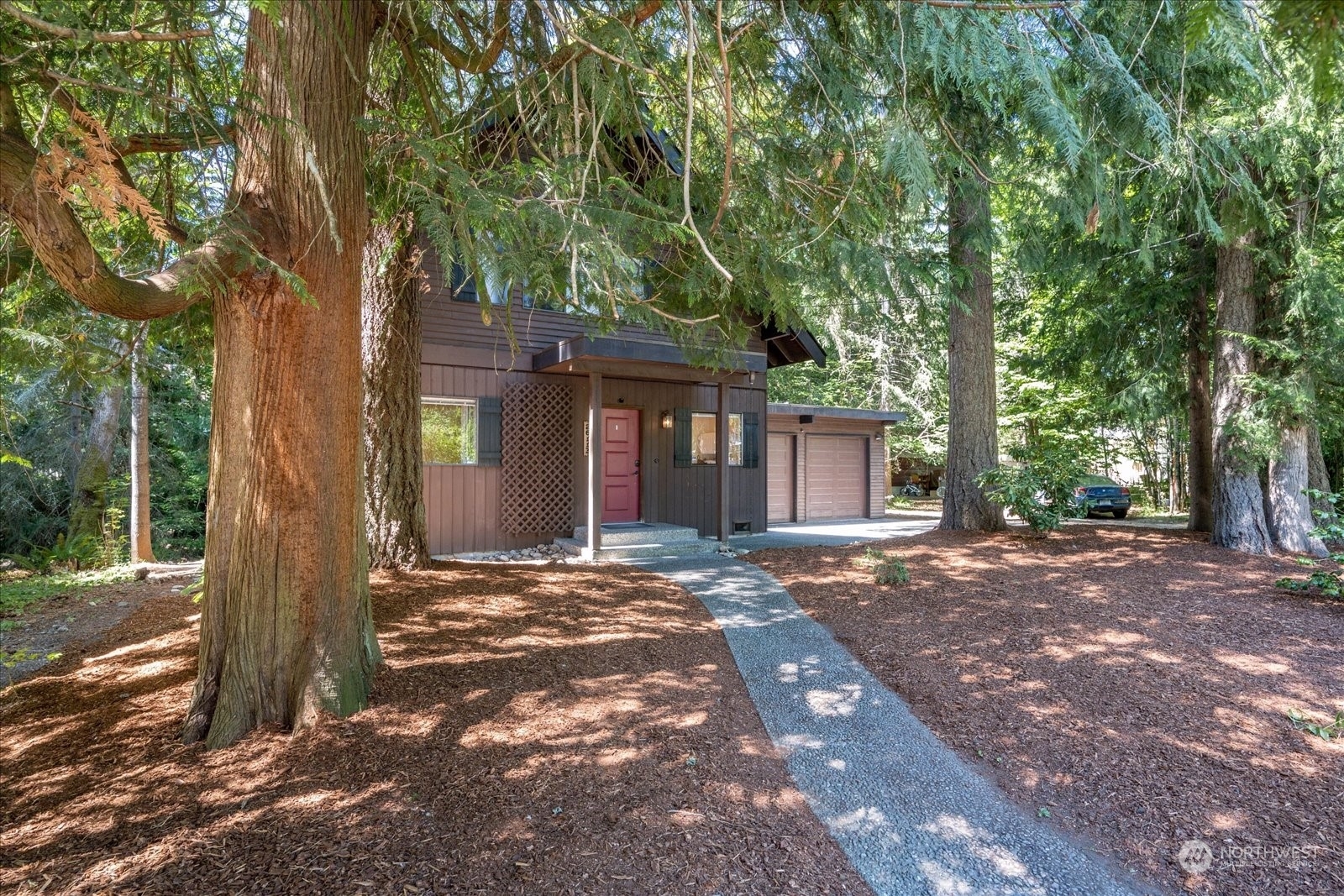 Property Photo:  26113 221st Place SE  WA 98038 