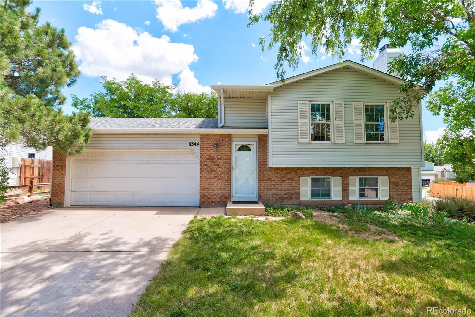 Property Photo:  8344 Currant Way  CO 80134 