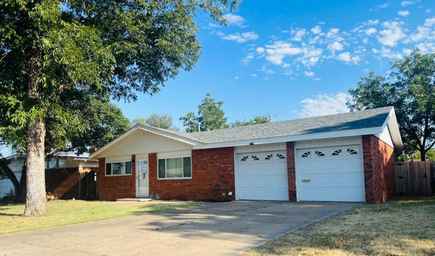 Property Photo:  2107 57th Street  TX 79412 