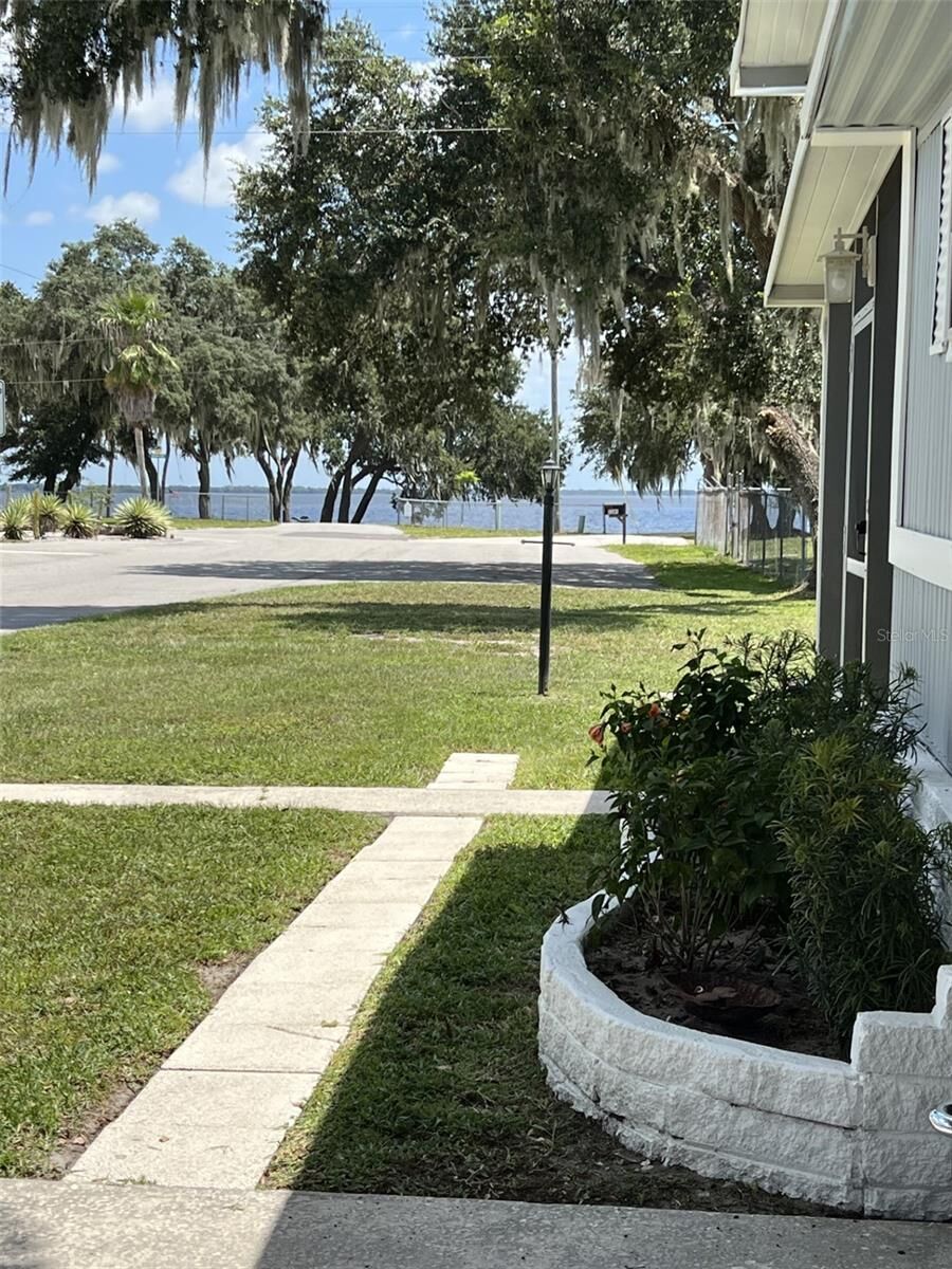 Property Photo:  9219 Lake Point Boulevard  FL 33898 
