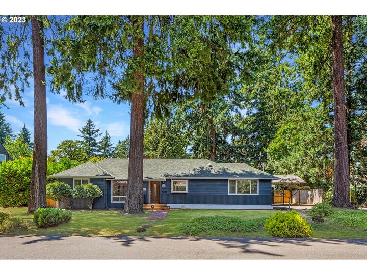 921 NE 111th Ave  Portland OR 97220 photo