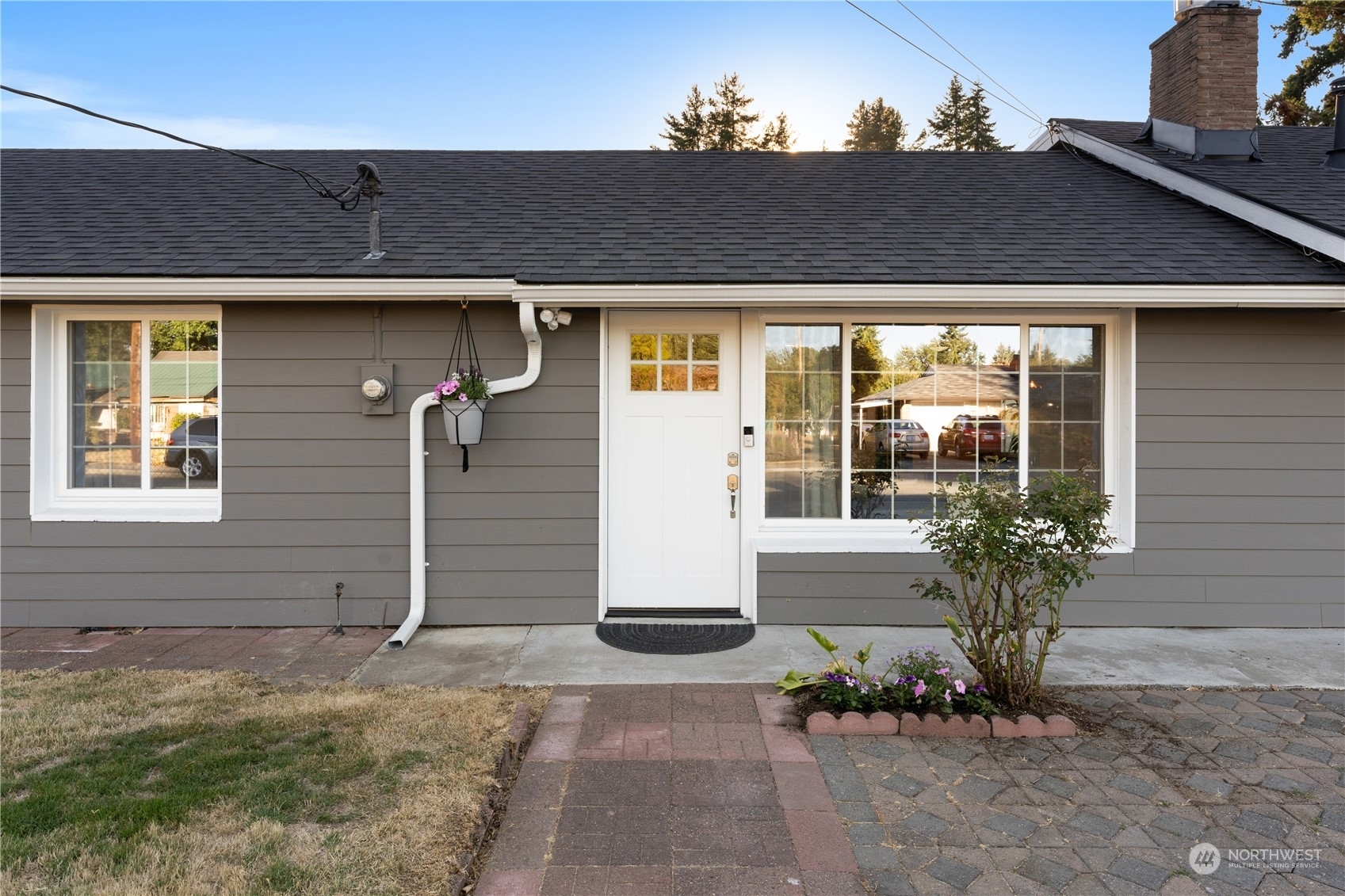 Property Photo:  23404 50th Avenue W  WA 98043 