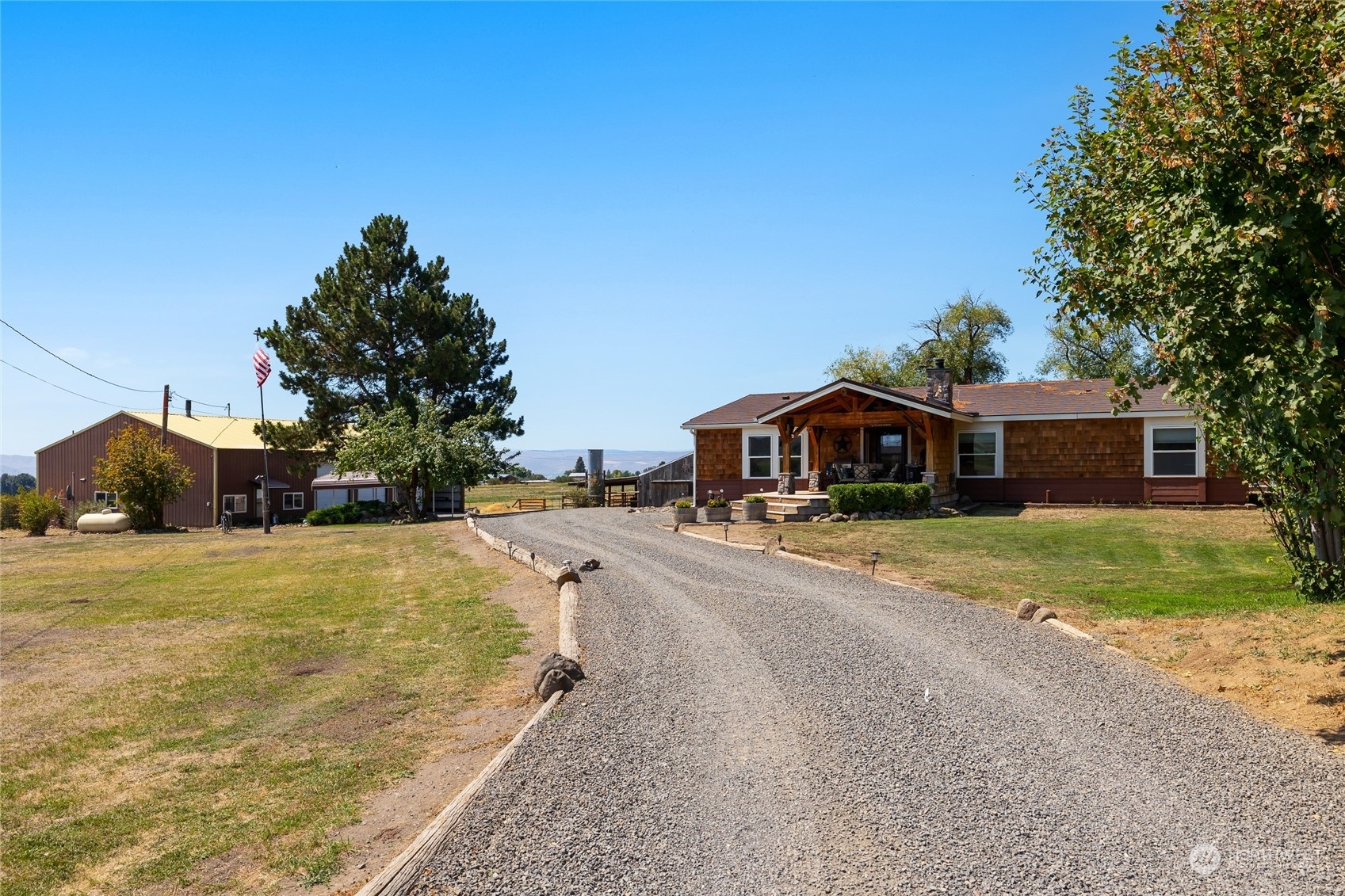 Property Photo:  1071 Colockum Road  WA 98926 