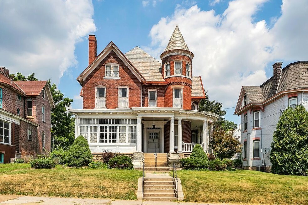 Property Photo: 236 W Pike St PA 15317
