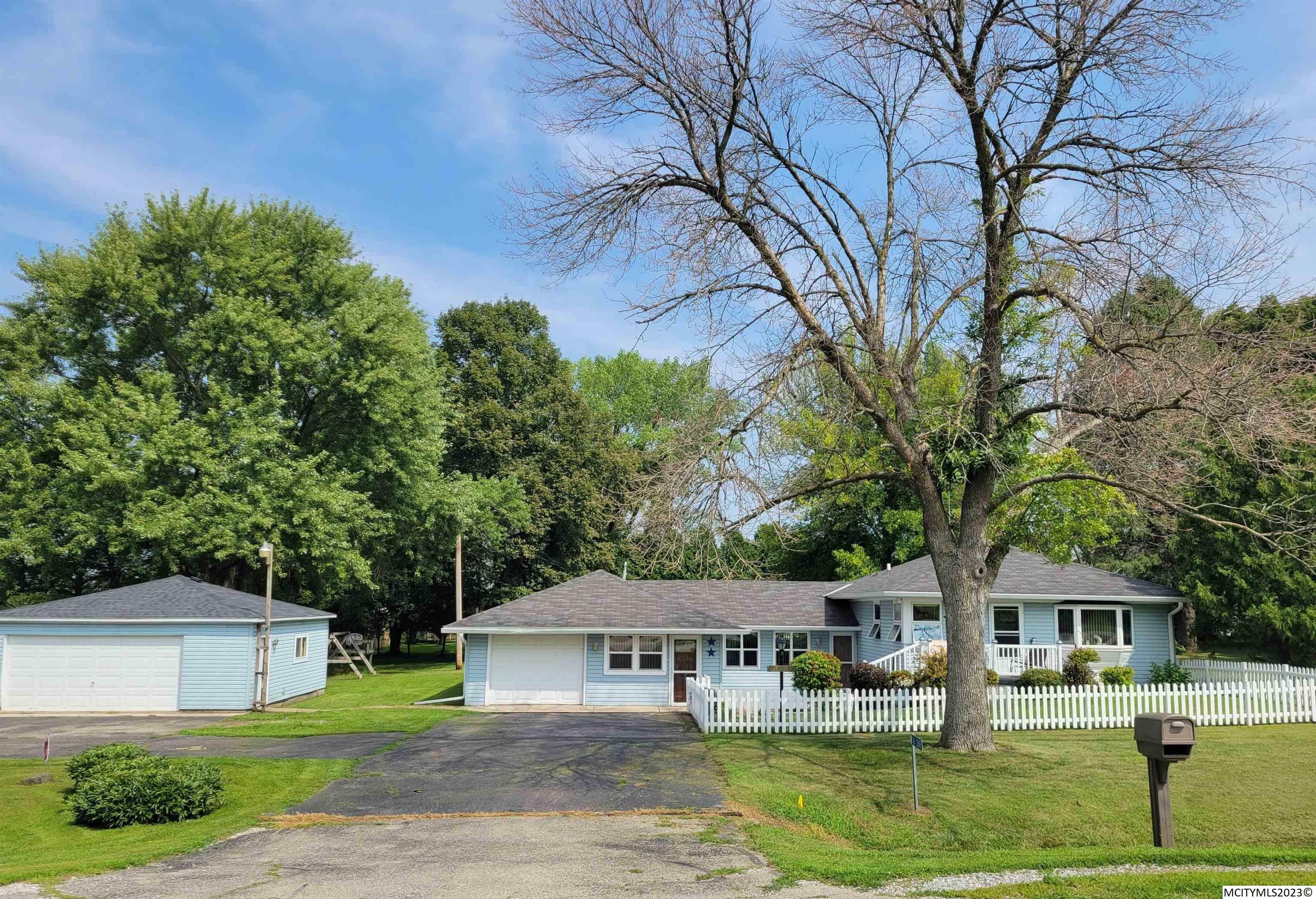 Property Photo:  16268 245th St  IA 50401 