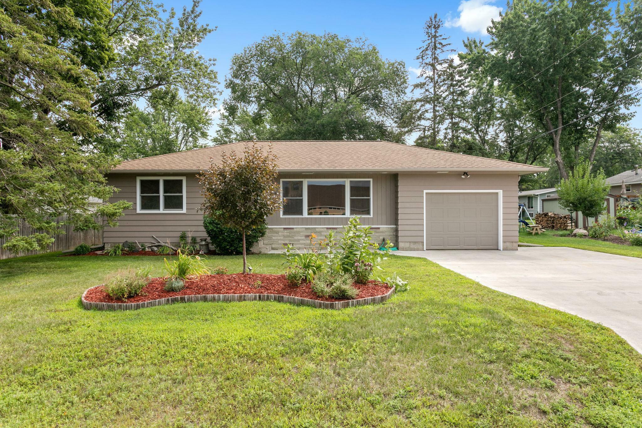 Property Photo:  204 Cedar Street S  MN 55354 