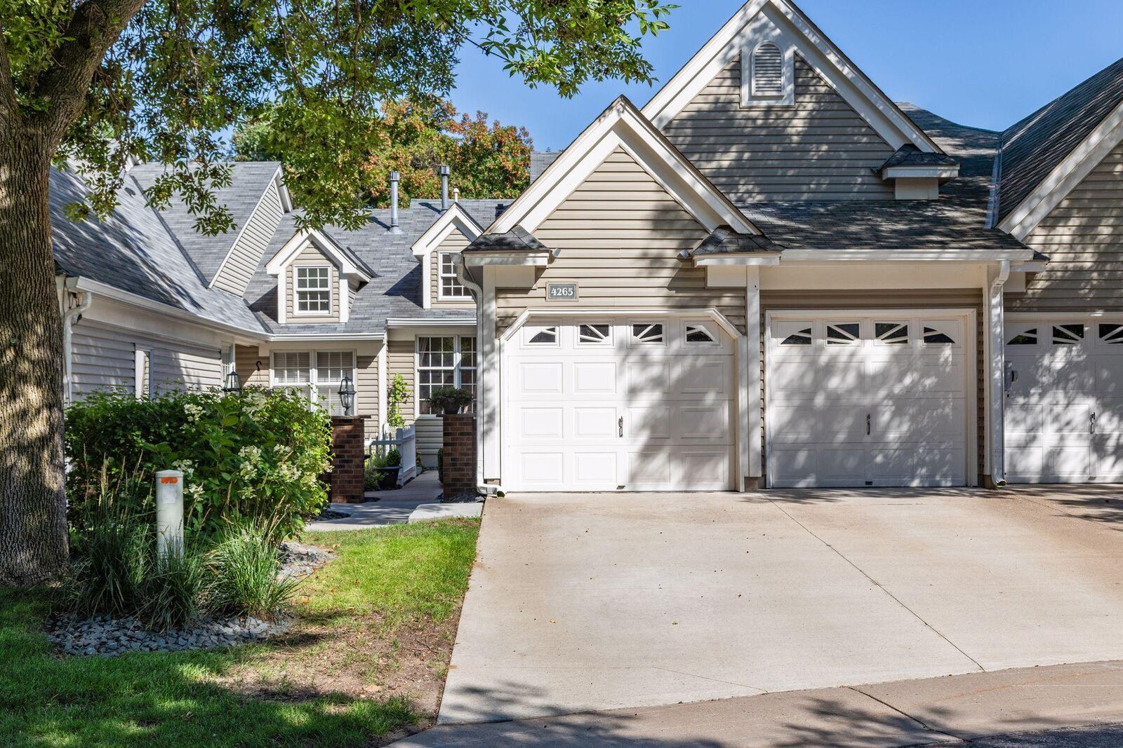 Property Photo:  4265 Pond View Court  MN 55110 