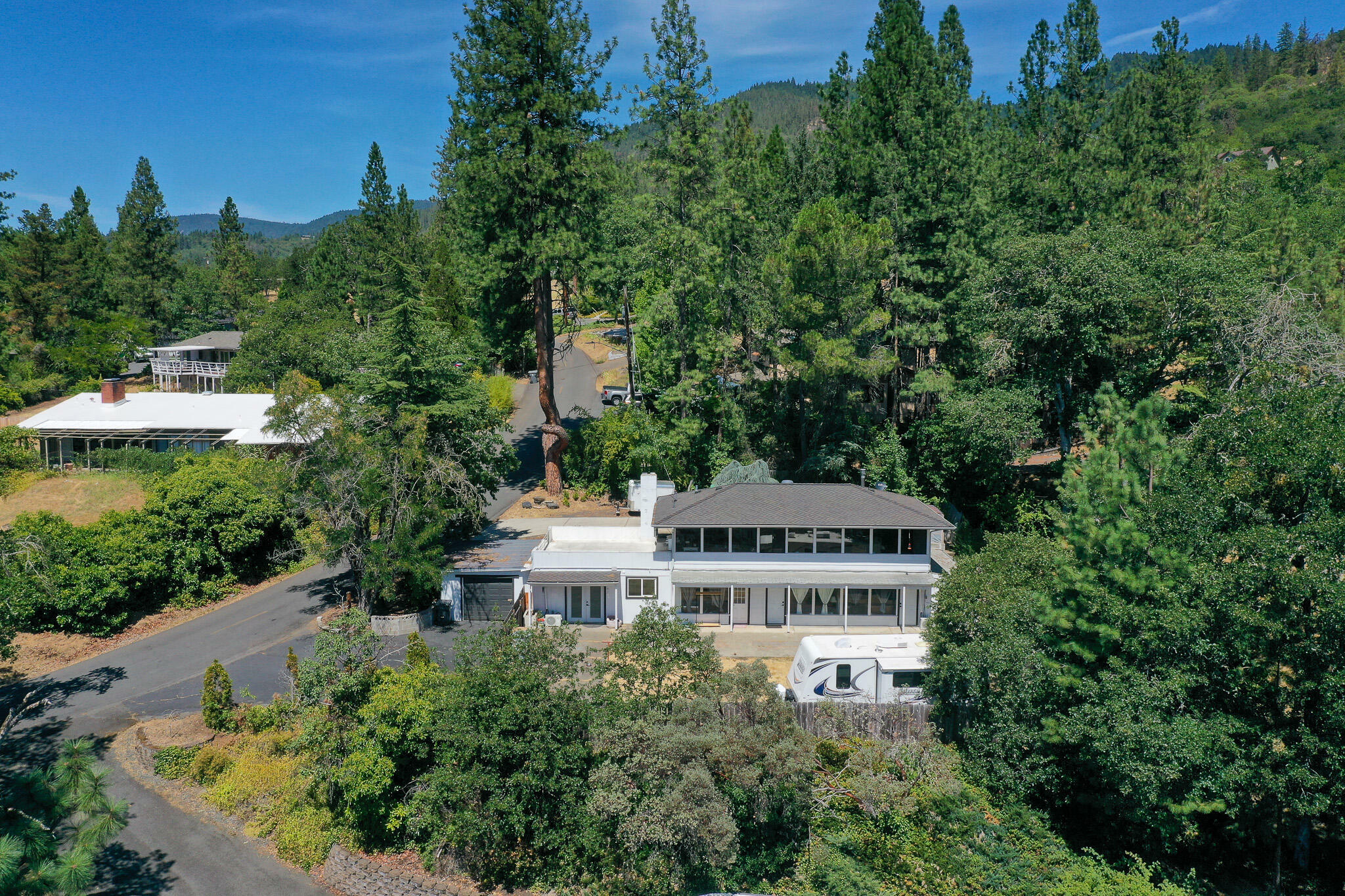 293 NE Scenic Drive  Grants Pass OR 97526 photo