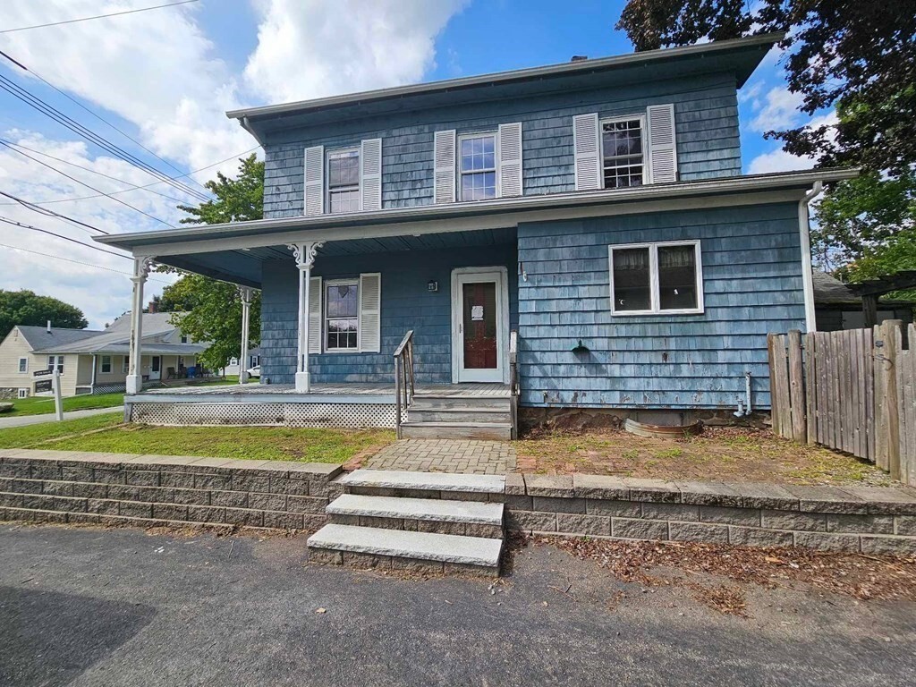Property Photo: 39 Grove St MA 01524