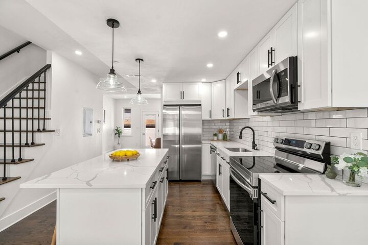 Property Photo:  607 Cambridge 4  MA 01610 