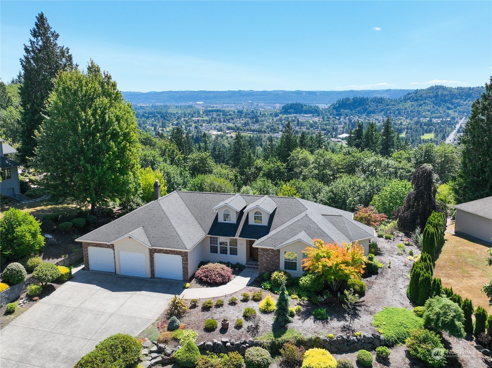 Property Photo:  118 Sunset Drive  WA 98632 