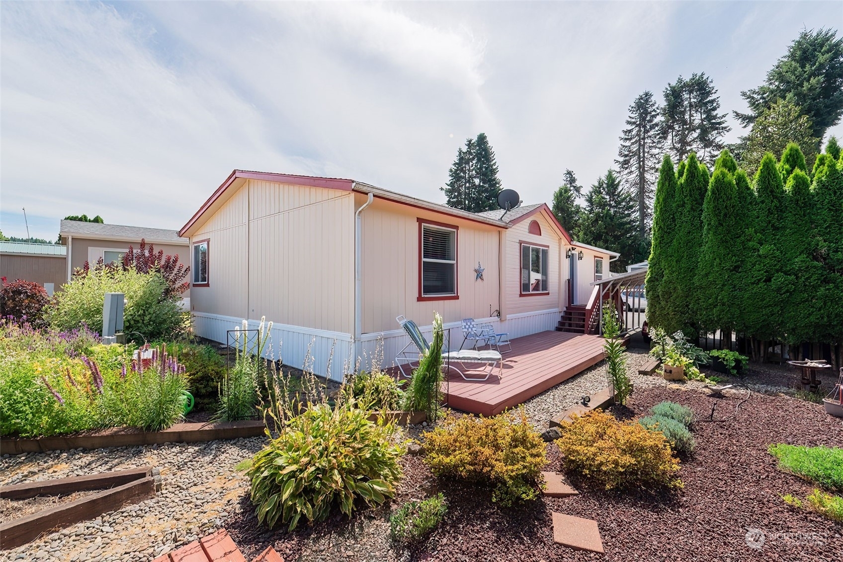 Property Photo:  214 Chapman Road 9  WA 98611 